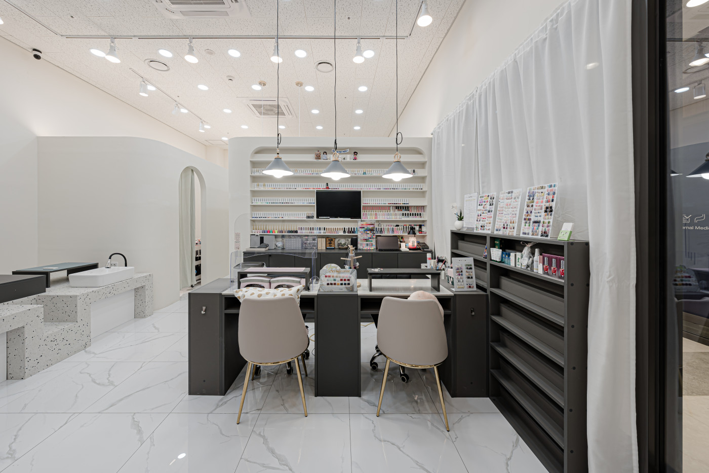 광교 중흥S클래스 네일샵 25PY 사진 - 1